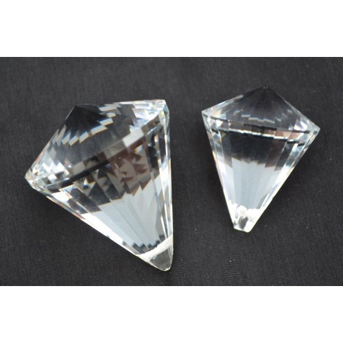 Камень Конус в Симферополе Гусь Хрустальный